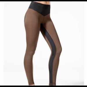 L’urv Game On Leggings sz Small Chocolate